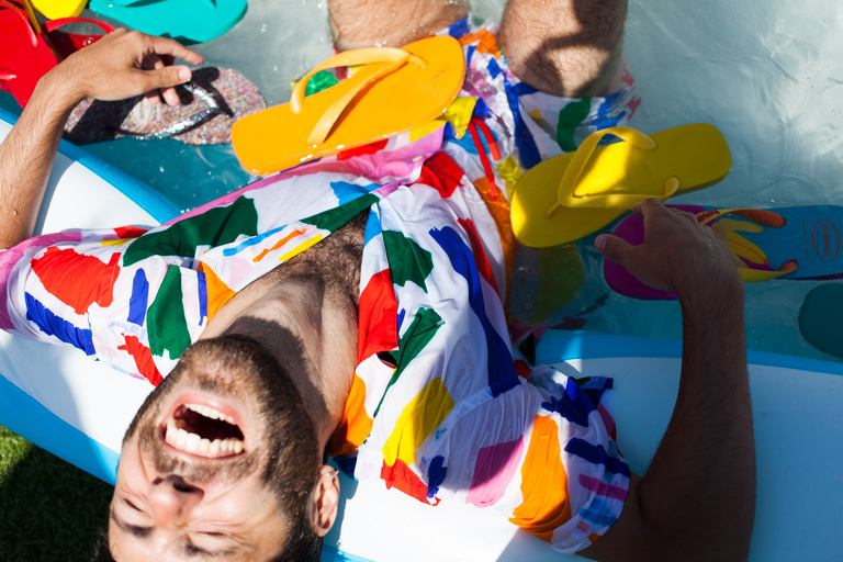 main_title - Été for Neon