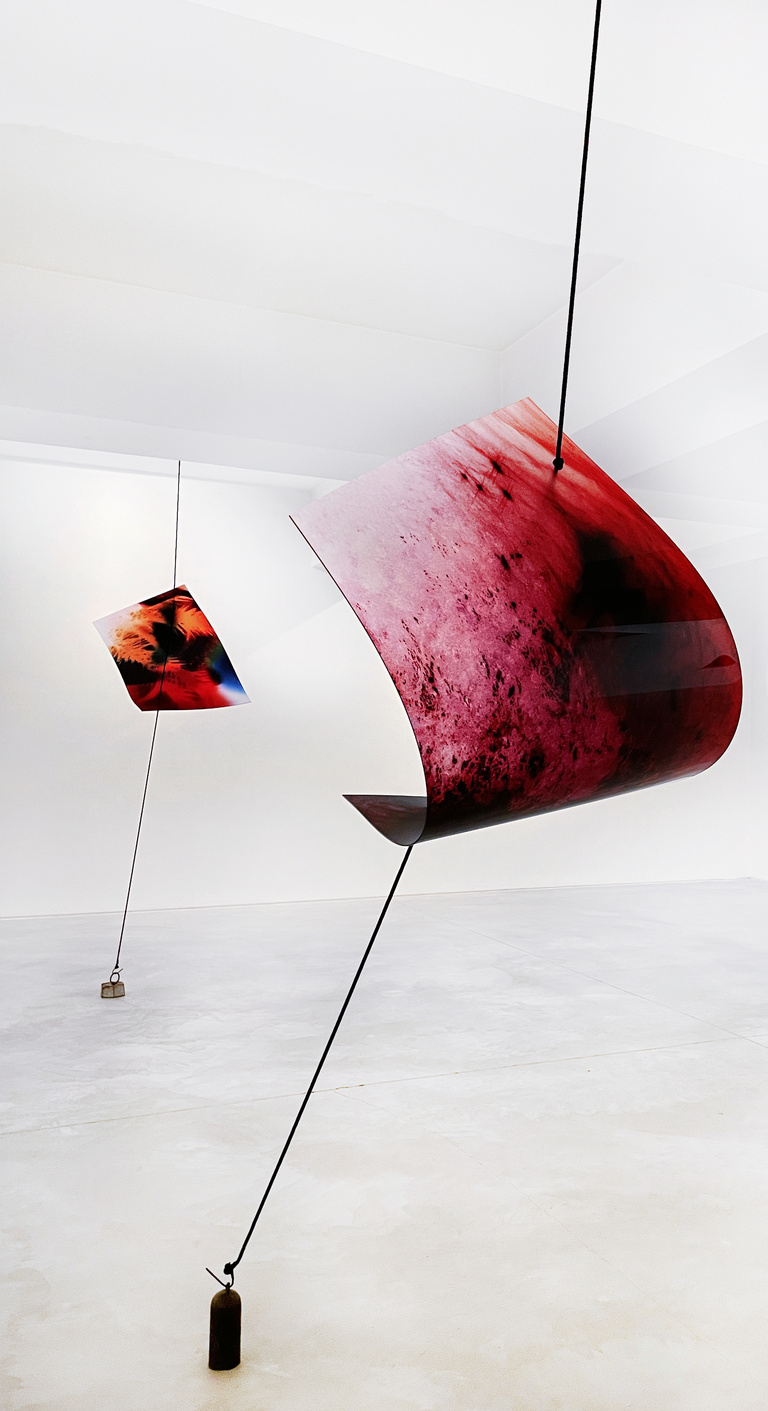 Marguerite Bornhauser - When Black is Burned / Vues d'expositions